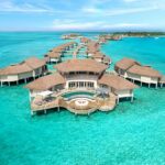 O mundo pode conhecer as Maldivas por suas villas bild-postcard, água turquesa e uma vez na vida luxuosa fuga-mas uma ilha abandonada pinta outra imagem