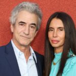 Dermot Mulroney e Prima Apollinaare participam da variedade de poder do jovem Hollywood em Neuehouse Los Angeles em 10 de agosto de 2023 em Hollywood.