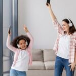 Desenvolva a imaginação das crianças através de atividades diárias, aqui estão 4 maneiras simples que as mães podem fazer em casa