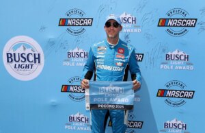 “Digamos que somos incomuns”: Denny Hamlin explica o novo papel no ex -chef da JGR. "Digamos que somos incomuns": Denny Hamlin explica o novo papel no ex -chef da JGR.