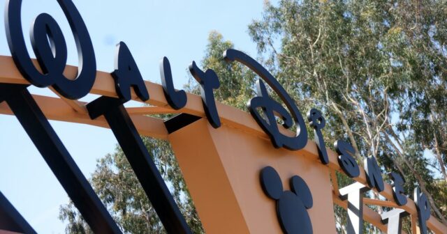 Disney para cortar centenas de funcionários na última rodada de demissões

