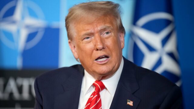 Disposição de IA controversa na 'Big Beautiful Conta de Trump' reduz a proibição da regulamentação do estado por 5 anos

