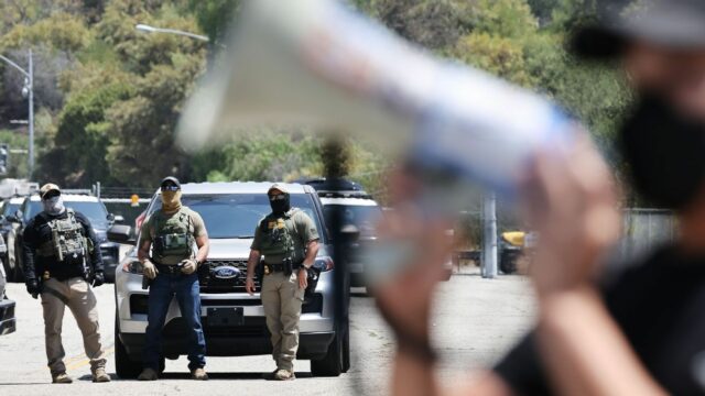 Dodgers: Ele pediu aos policiais de gelo que deixassem estacionamento

