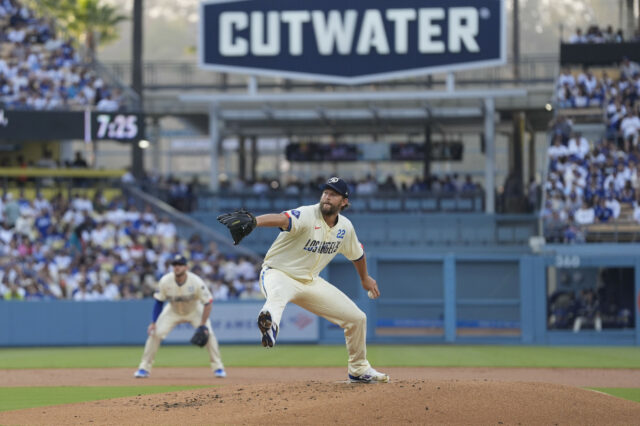 Dodgers Star Pitcher fala sobre gigantes rivais comprando Rafael Devers

