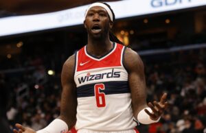 Dois jogadores dos EUA falharam nos testes de doping na Associação de Basquete Chinesa Montrezl Harrell (6), no quarto trimestre da Capital One Arena, uma falta técnica foi avaliada depois de fazer uma ligação contra o Miami Heat.