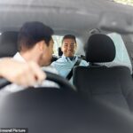 A maior distração do motorista é humana, não tecnologia: uma nova pesquisa com 2.691 motoristas britânicos encontrados conversando com os passageiros havia desencadeado o maior número de erros ao volante
