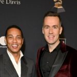 O ex -apresentador da CNN Don Lemon e seu parceiro ao longo da vida Tim Malone se casam no casamento da cidade de Nova York