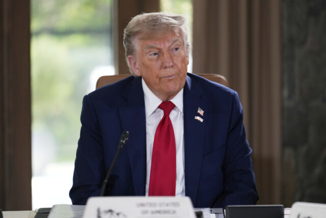 Donald Trump na sala de situação: o que sabemos


