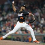 Doval Blow raramente quando os gigantes do SF caem em Padres em 10 entradas