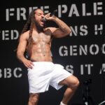 Dupla punk-brape do Reino Unido Sparks Breakage com canto anti-israelense no festival de música principal