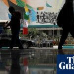 "É como estar murado": tentando quebrar os jovens iranianos na internet