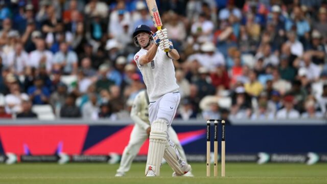 Eng vs.: Harry Brooke se torna a primeira massa, que será rejeitada em 99 de 2022.

