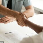 Se você cometer alguns desses erros comuns em seu currículo, ele pode falhar com você antes mesmo de obtê -lo na frente de um gerente de emprego