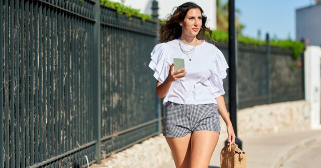 Este bastão anti-chaffe de US $ 14 me fez sentir segura para usar shorts novamente

