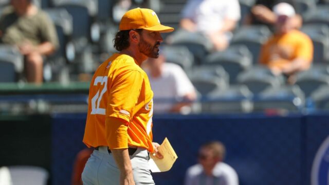 "Eu não sou para todos": Love ou Malmet, Tony Vitello tem Tennessee Swinging

