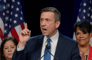 Exclusivo: as chamadas começam a presidir Ken Martin para renunciar após o resigno de Trump de Rades por causa do Irã-Israel Exclusivo: as chamadas começam a presidir Ken Martin para renunciar após o resigno de Trump de Rades por causa do Irã-Israel