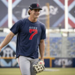 Fãs frustrados frustrados frustrados com o chamado de Triple-A outfielder não chamado Roman