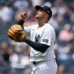 Fernando Cruz reage durante o jogo Yankees-Orony em 22 de junho de 2025.