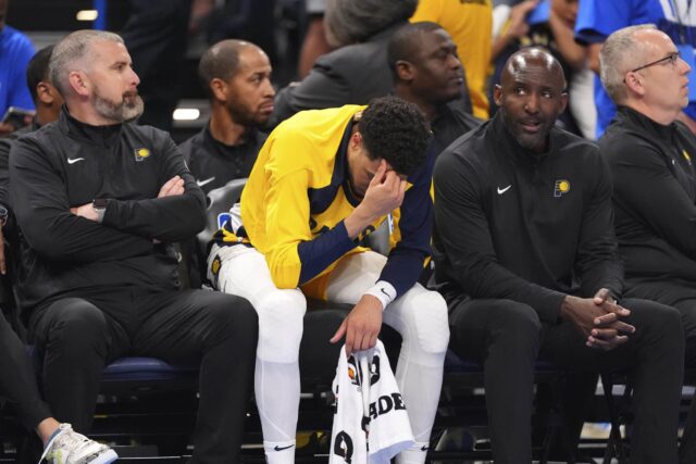Indiana Pacers, centro, Tyrese Haliburton'u Protetor, a segunda metade da série de basquete da NBA Finals na segunda metade do jogo em 8 de junho de 2025 no domingo, Oklahoma City'deki reage contra o City Thunder. NBA Finals