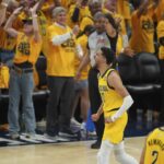 O protetor indiano Pacers Tyrese Haliburton (0) celebra uma cesta contra o Oklahoma City Thunder na primeira metade do 6º jogo da série de basquete da NBA Finals em Indianapolis, 19 de junho de 2025.