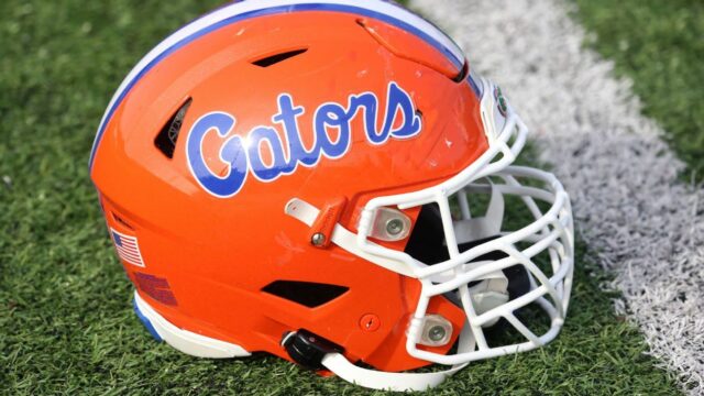Fontes: 5 estrelas de McCoy envolvem o Gators

