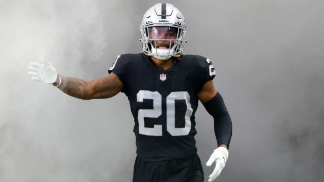 Fontes: CB Arnette se junta aos texanos no retorno da NFL

