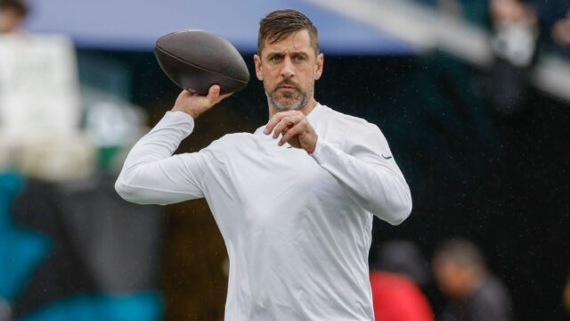 Fontes: Rodgers com Steelers, tinta 13 milhões de dólares+ tratamento

