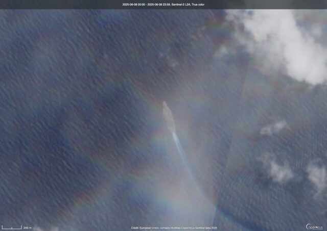 Foto de satélite mostra o transportador aéreo dos EUA na rivalidade do Pacífico com a China

