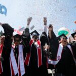 Os estudantes de Stanford participam