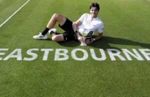 Fritz confiante vai para Wimbledon após o quarto título na Eastbourne International Fritz confiante vai para Wimbledon após o quarto título na Eastbourne International