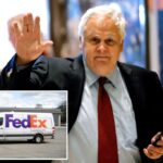 Federick Smith, diretor geral da FedEx, acenando, chegando à Trump Tower.