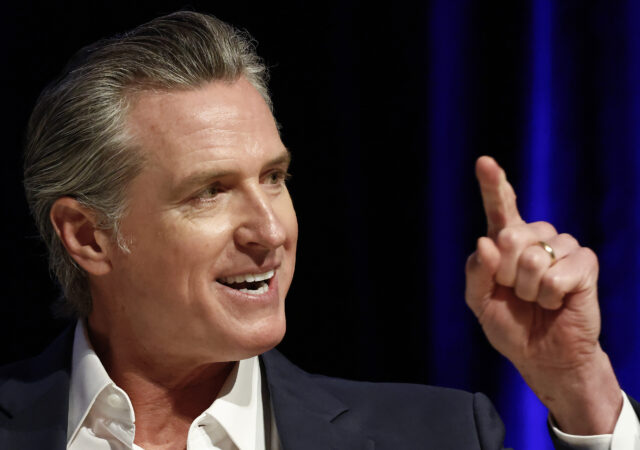 Gavin Newsom Donald Trump para prender: 'Siga de novo com'

