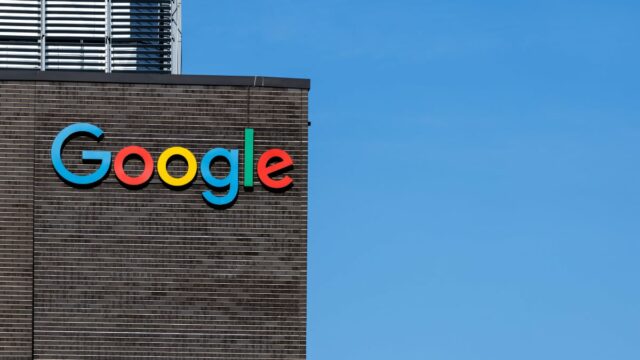 Google Experimentos com hosts de podcast gerados pela IA nos resultados de pesquisa

