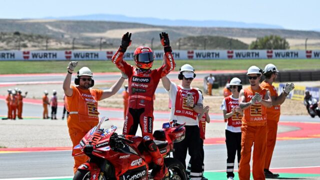 Grand Prix: Mark Marquez ganha um sprint na frente do irmão Alex

