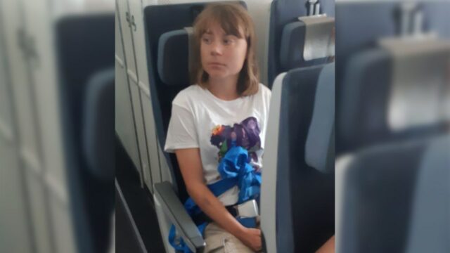 Greta Thunberg deportou de Israel após a prisão do “iate selfie” amarrado a Gaza

