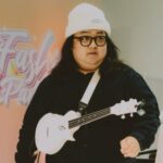 Gusti Irwan Wibowo, também conhecido como Gustiwiw, locutor e músicos jovens que são amados por muitas pessoas