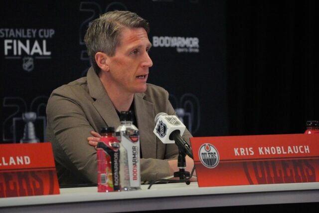 Kris Knoblauch e Edmonton Oilers têm uma atitude diferente em relação à final da Copa deste ano - Fonte: Imagen