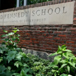 Harvard encontra o visto internacional em meio a Trump Visa Showdown