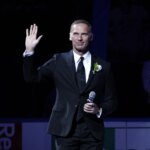 Hhofer Dominican Hasek condena os jogadores do Panteras que supostamente usam bandeiras russas durante o desfile da Stanley Cup.