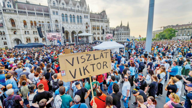 Hungria: mais de 15.000 contra o governo pmulista Viktor Orban

