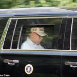 Trump (imagem) foi descoberto com óculos de leitura, uma raridade para ele
