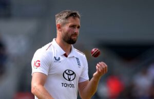 Ind vs Eng: Chris Woers, Loving Life como líder do pacote da Inglaterra Lightbox-Info