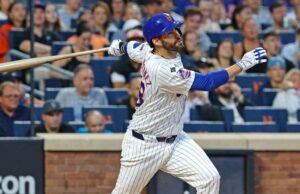 JD Martinez tem uma oferta MLB quando ele está esperando seu retorno JD Martinez tem uma oferta MLB quando ele está esperando seu retorno