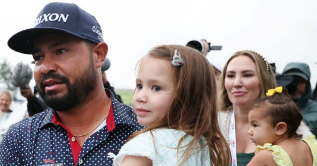 GetTyimages-2220321989 JJ Spaun With US Open 2