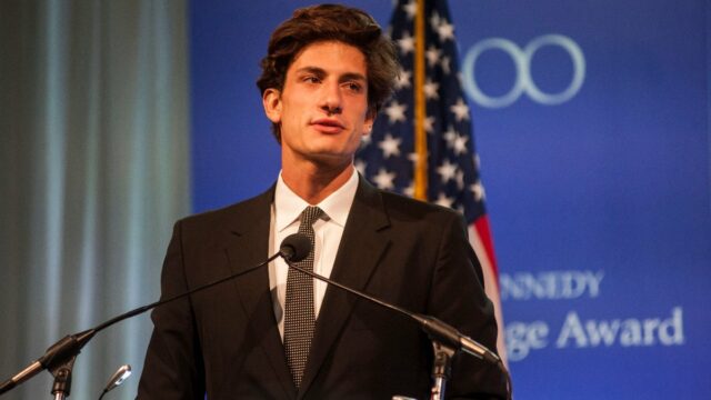 Jack Schlossberg chama o próximo Kennedy Biopip Ryan Murphy de "Groteskue", diz que a família nunca consultou

