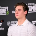 James Hagens, da NHL Draft Top Prospects Disponibilidade da mídia.