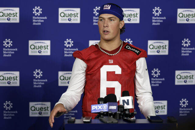 Jaxson Dart faz um salto de futebol no gráfico de profundidade de NY Giants


