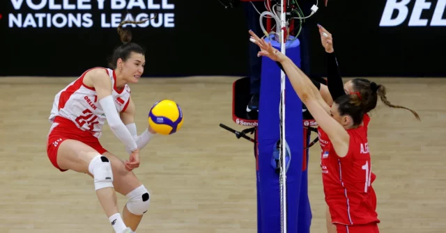 Jogadores poloneses de vôlei venceram os campeões mundiais. Vencedor branco e vermelho na Liga das Nações

