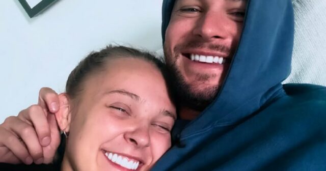 JoJo Siwa e Chris Hughes Relacionista Linha do tempo