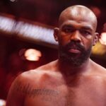 Jon Jones operou de acordo com seus termos, mesmo ao anunciar sua aposentadoria